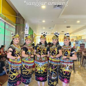 Kostum Tari Galumpang