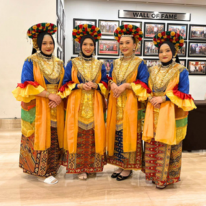 Baju Betawi Wanita