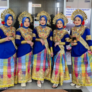 Baju Bodo Biru Dongker Labbu
