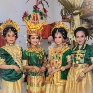 Baju 4 Etnis Ijo Datuk