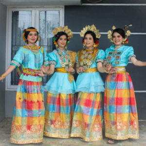 Baju 4 Etnis Ijo Telur Asin