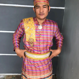 Baju Adat Riau Pria